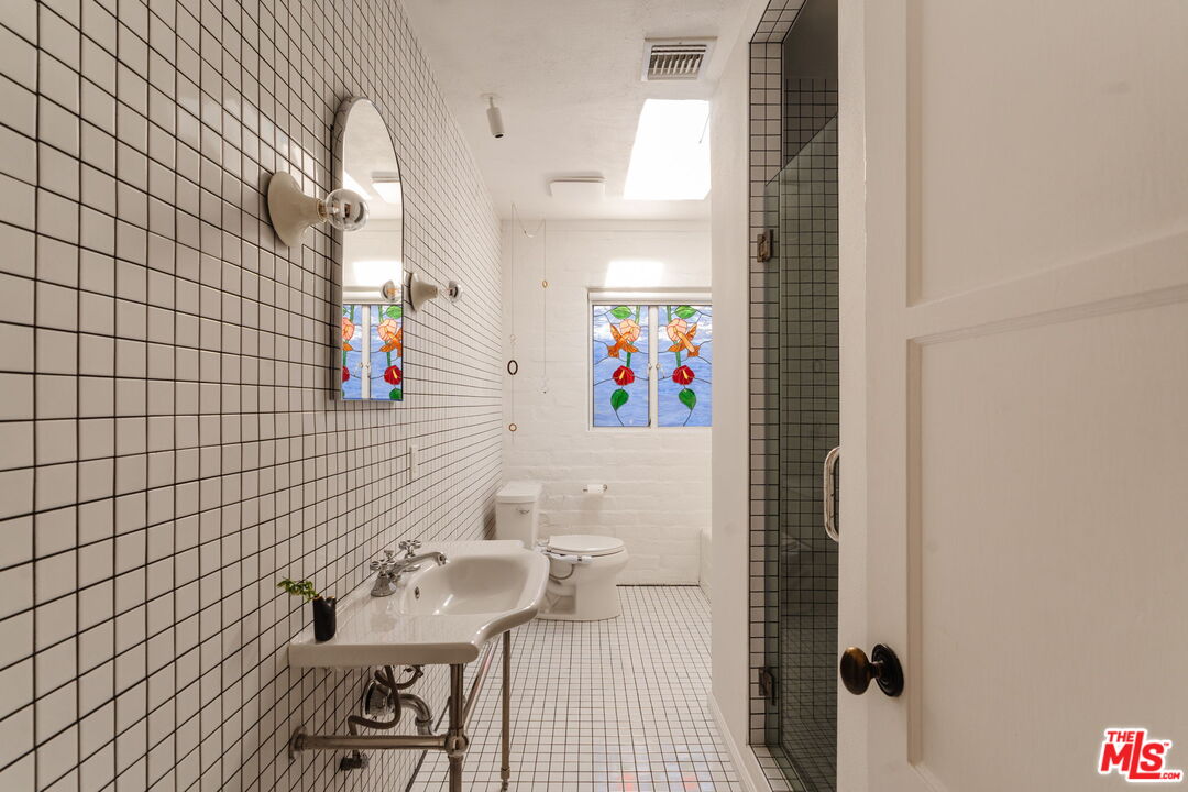 10514 Silverton Avenue Tujunga, CA 91042 - Photo 20 of 49