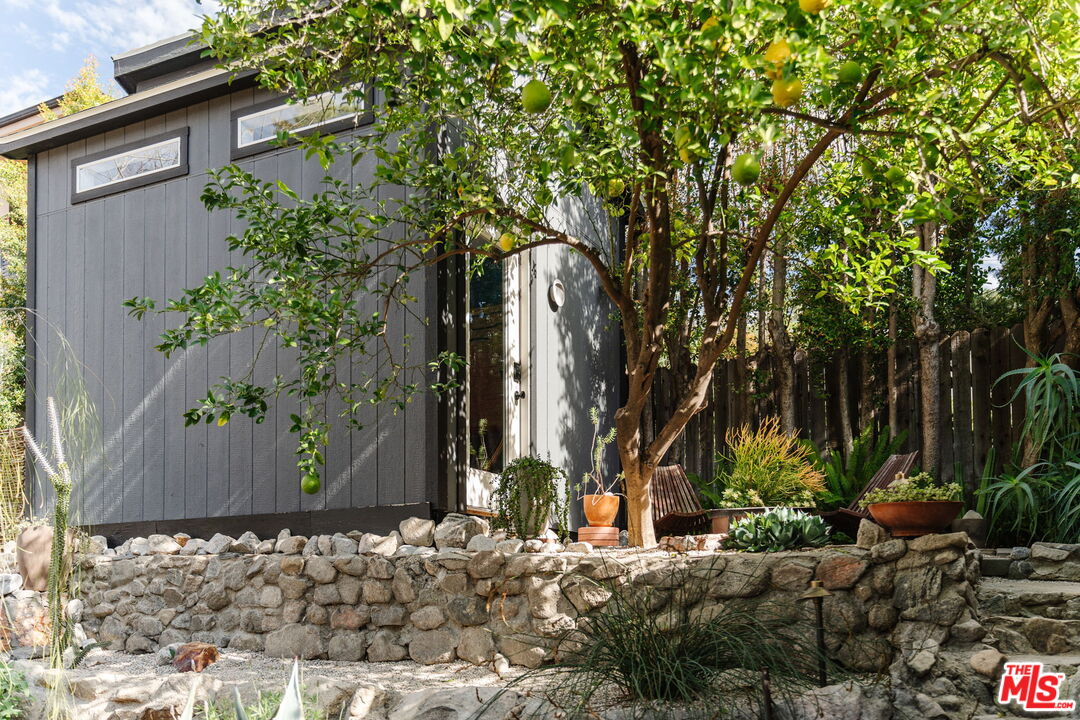 10514 Silverton Avenue Tujunga, CA 91042 - Photo 29 of 49