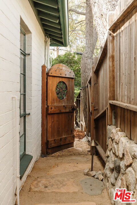 10514 Silverton Avenue Tujunga, CA 91042 - Photo 35 of 49