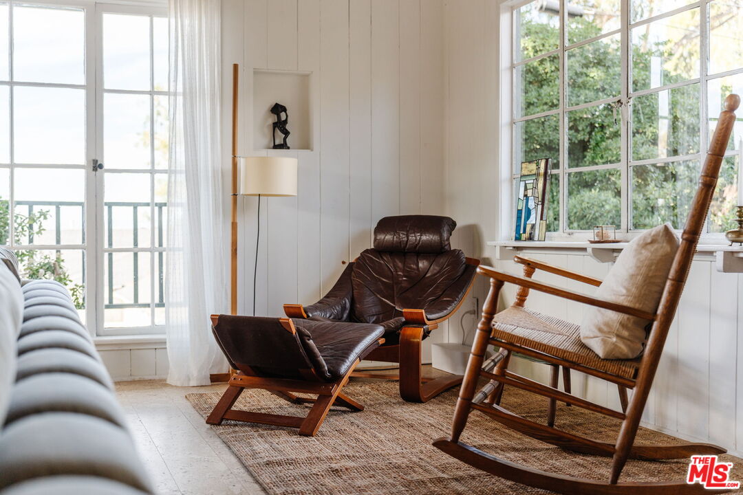 10514 Silverton Avenue Tujunga, CA 91042 - Photo 8 of 49