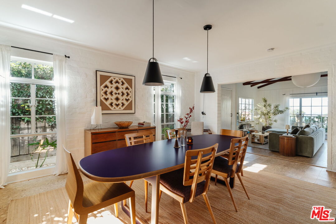 10514 Silverton Avenue Tujunga, CA 91042 - Photo 9 of 49