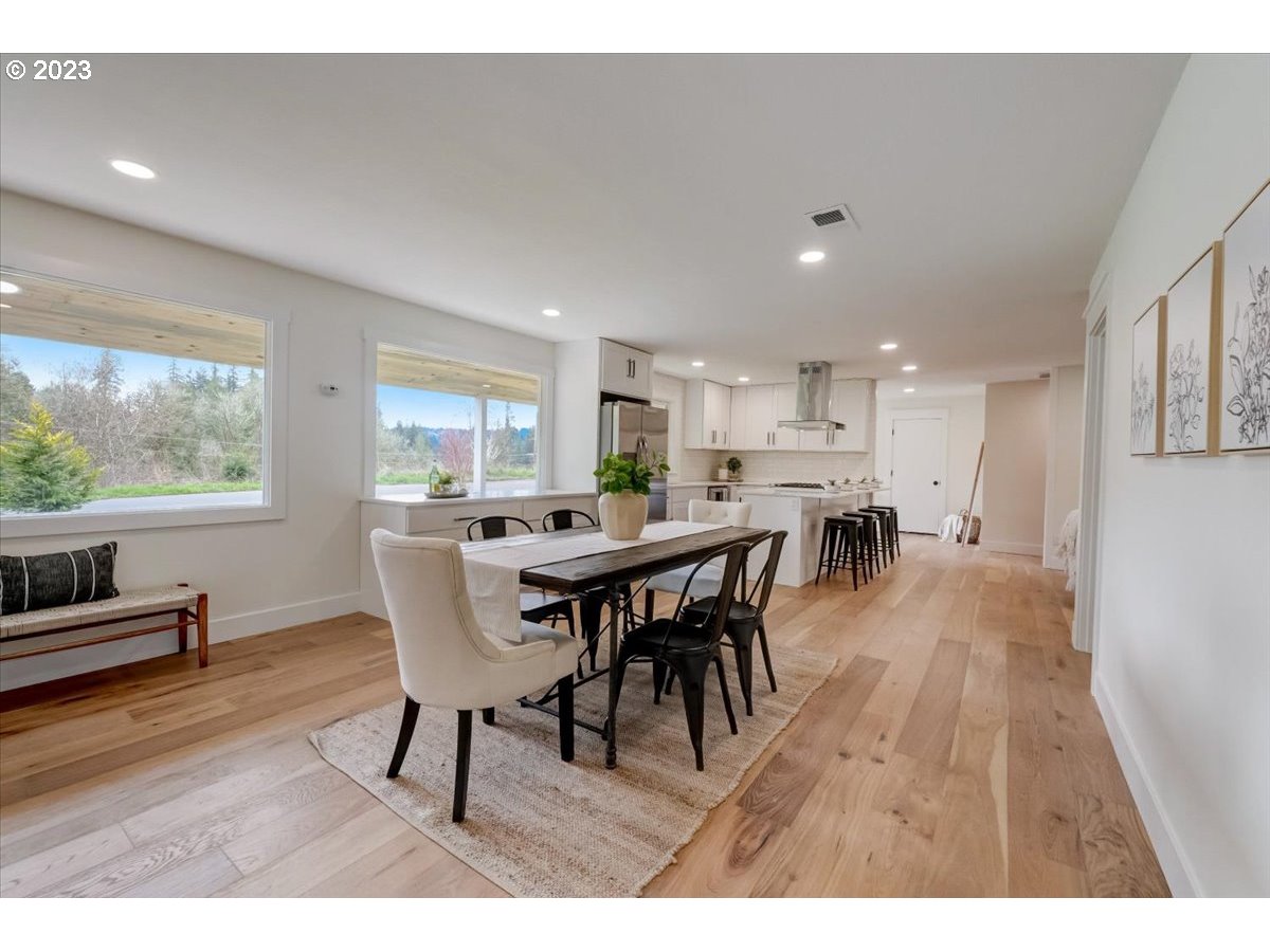 2017 Southwest Mossy Brae Road West Linn, OR 97068 - Photo 12 of 44 Gallery Image 12