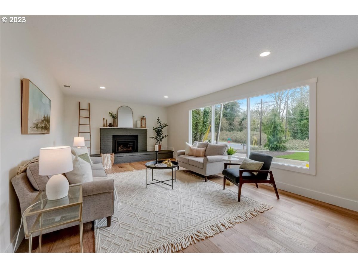 2017 Southwest Mossy Brae Road West Linn, OR 97068 - Photo 15 of 44 Gallery Image 15