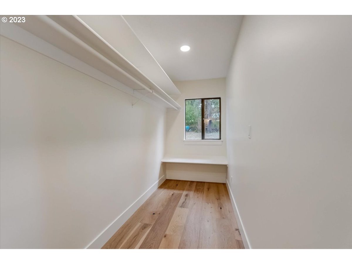 2017 Southwest Mossy Brae Road West Linn, OR 97068 - Photo 20 of 44 Gallery Image 20