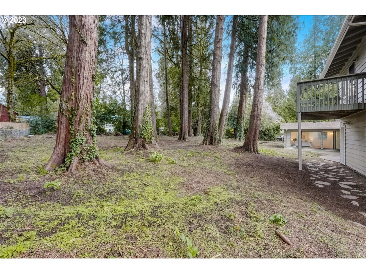 2017 Southwest Mossy Brae Road West Linn, OR 97068 - Photo 33 of 44 Gallery Image 33