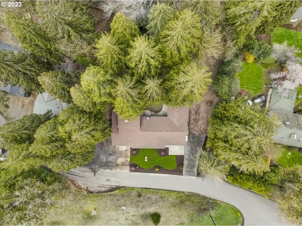2017 Southwest Mossy Brae Road West Linn, OR 97068 - Photo 40 of 44 Gallery Image 40