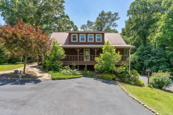 $799,000 | 142 Rayahs Way, Quebeck, TN 38579