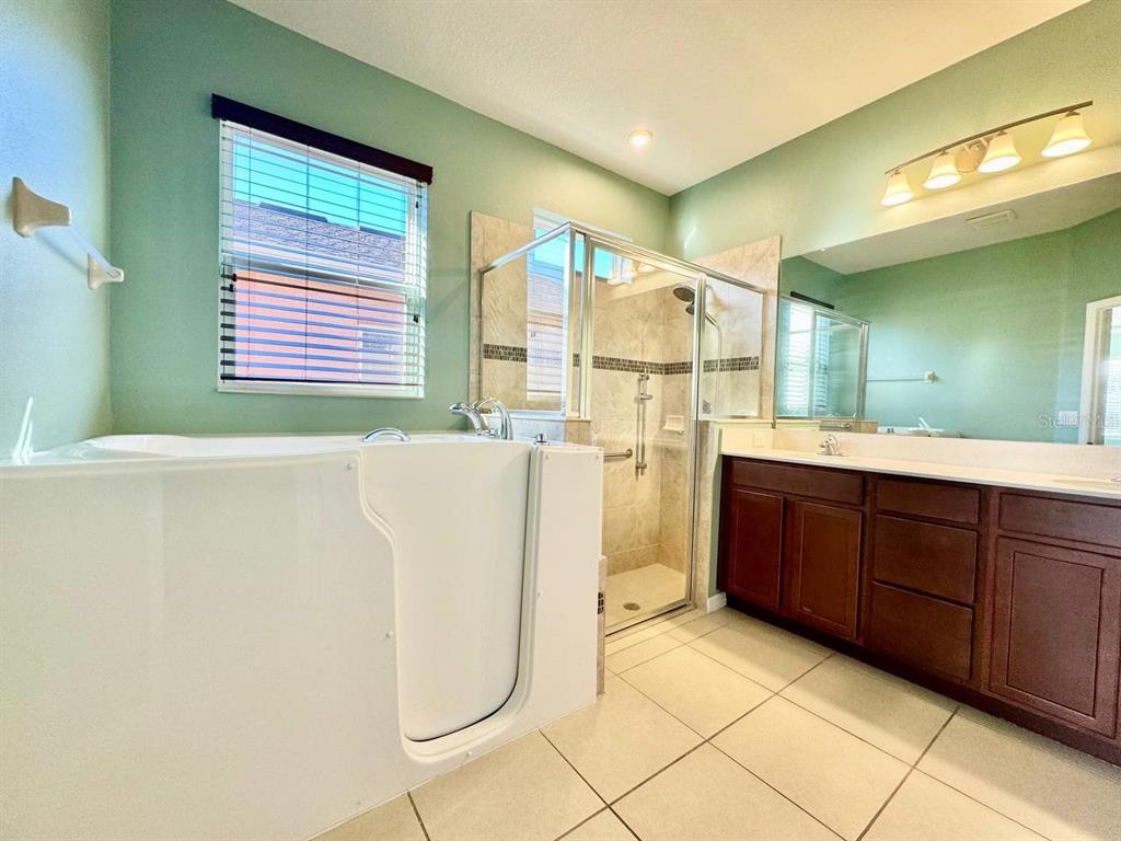 14138 Poke Ridge Drive Riverview, FL 33579 - Photo 17 of 38