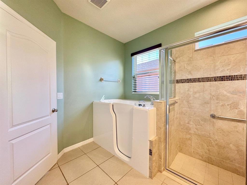 14138 Poke Ridge Drive Riverview, FL 33579 - Photo 19 of 38