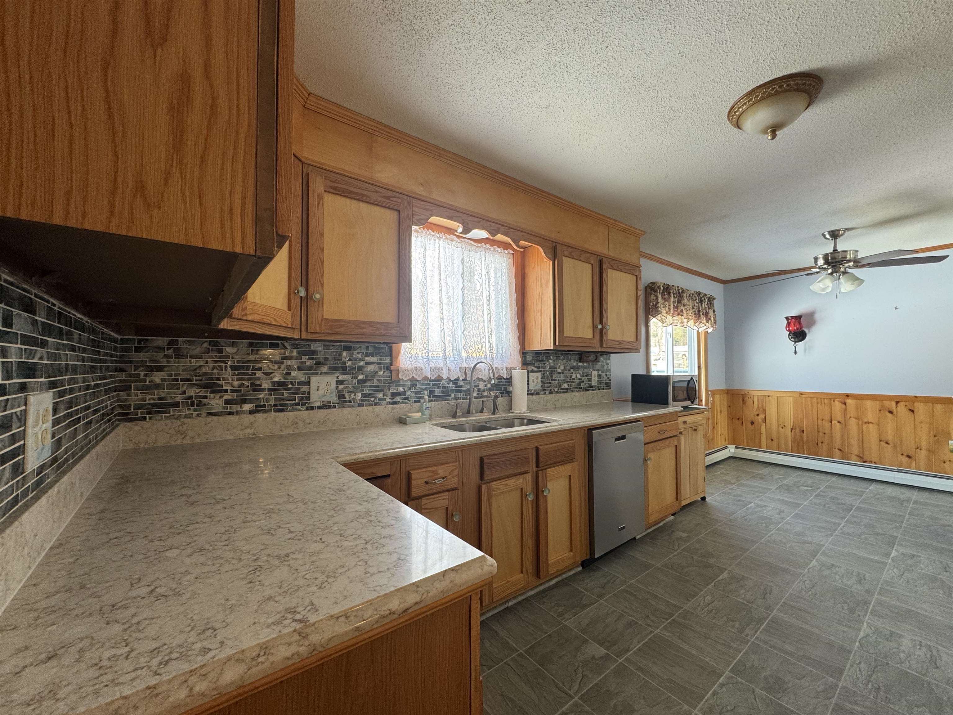 1758 East Road Bennington, VT 05201 - Photo 7 of 33