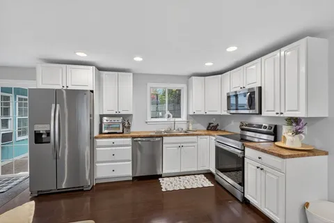 $599,900 | 26 Maplewood Avenue, Sudbury, MA 01776