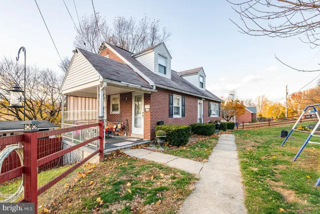 $274,900 | 42 Adams Street, Reading, PA 19608