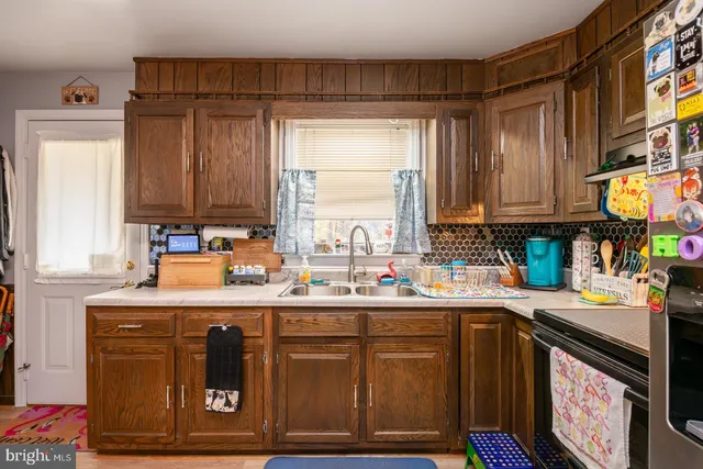 $274,900 | 42 Adams Street, Reading, PA 19608