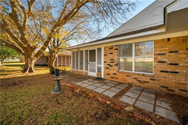 $179,900 | 528 Oakland Drive, Natchitoches, LA 71457