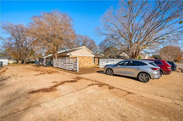 $179,900 | 528 Oakland Drive, Natchitoches, LA 71457