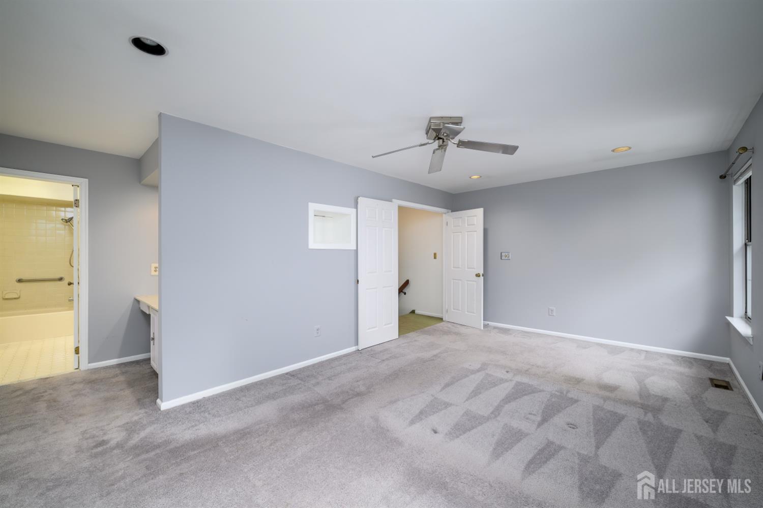 1004 Timber Oaks Road, Unit 4 Edison, NJ 08820 - Photo 20 of 34
