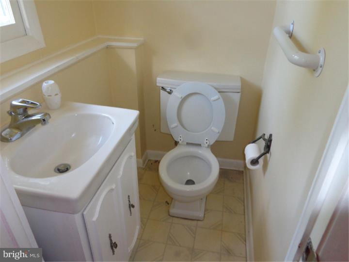 336 Farmdale Road Moorestown, NJ 08057 - Photo 9 of 15 Bathroom