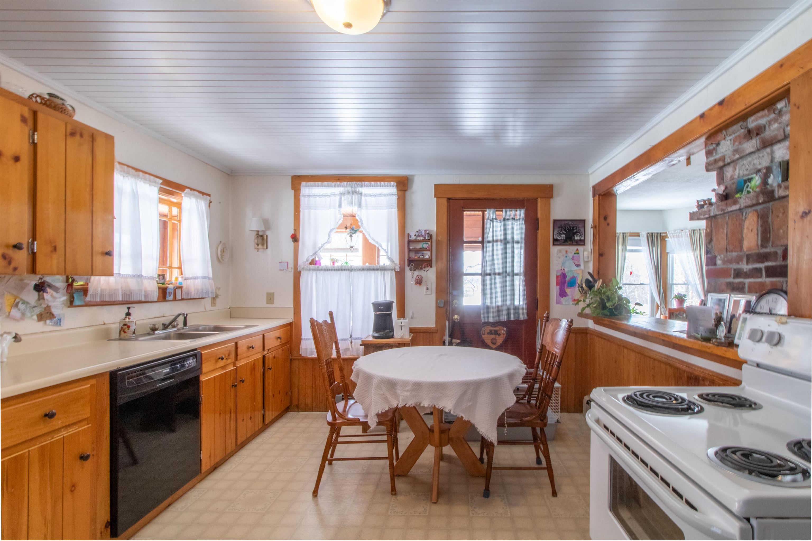 77 Maple Street Brighton, VT 05846 - Photo 11 of 55