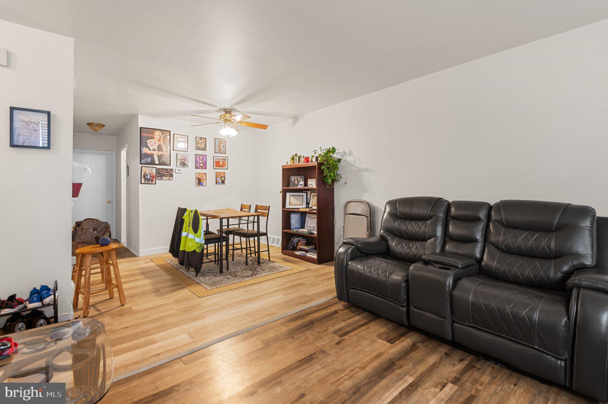 1003 Red Lion Road Philadelphia, PA 19115 - Photo 14 of 26 Inviting open space with warm tones.