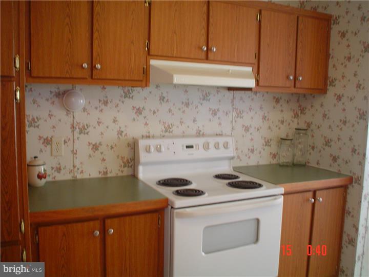B6 New Bridge Road Salem, NJ 08079 - Photo 3 of 11 Kitchen