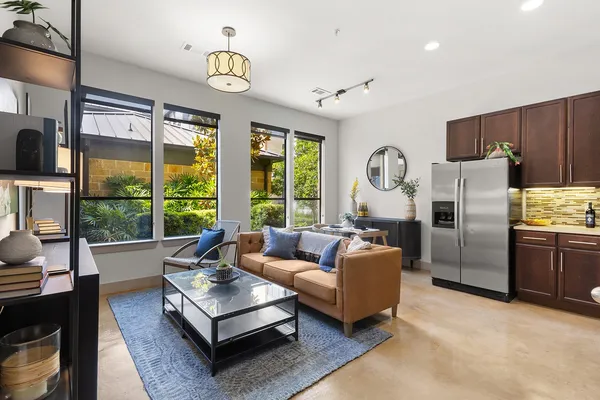 $1,459 | 1616 West Dallas Street, Unit 110, Houston, TX 77019