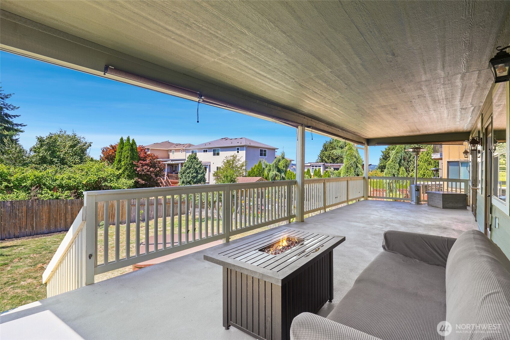 2010 Crystal Springs Road West Tacoma, WA 98466 - Photo 25 of 39 Gallery Image 25