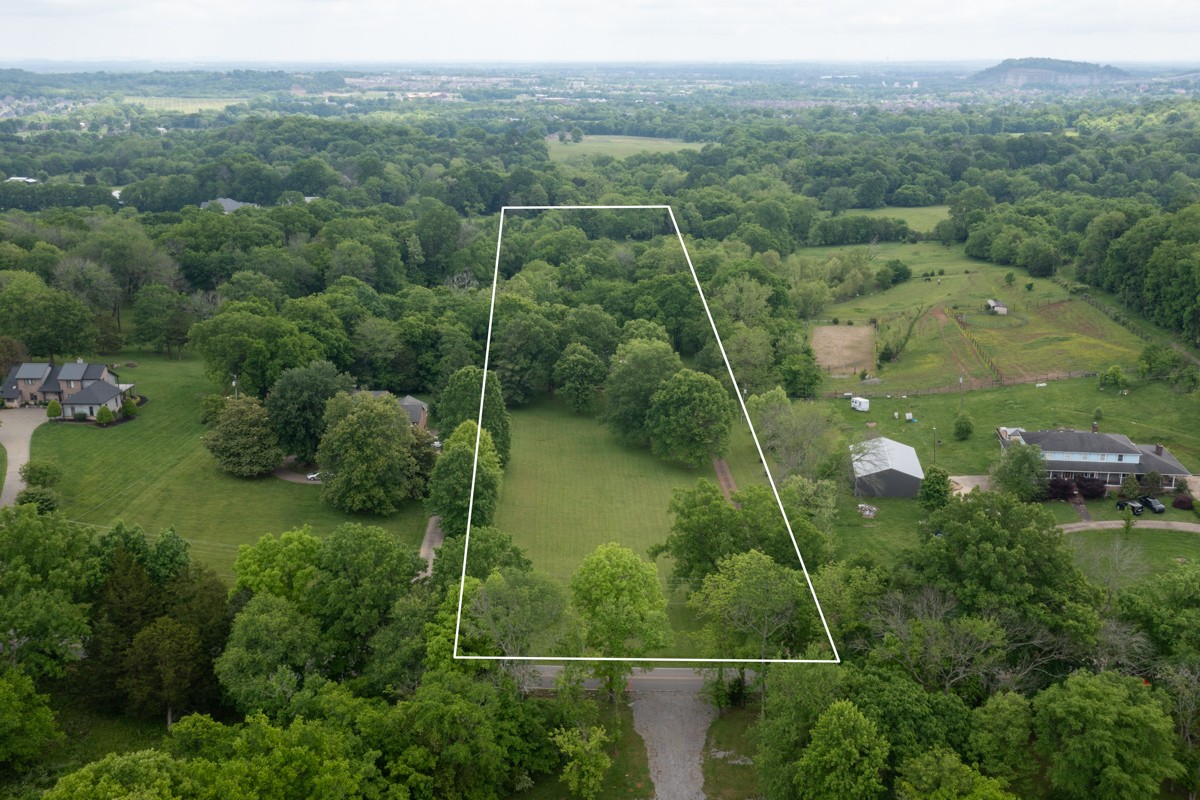 1610 Anderson Road Hendersonville, TN 37075 - Photo 8 of 58