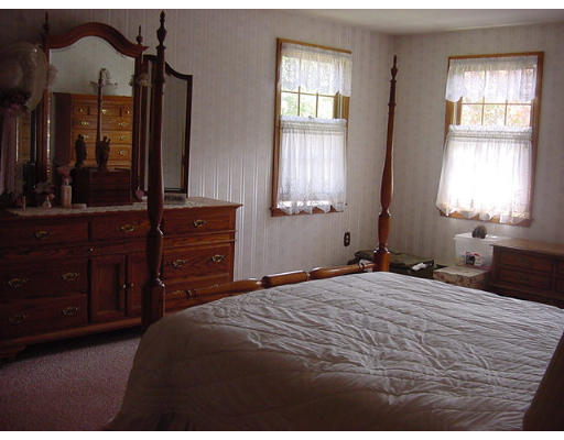 50 Longfellow Road Shrewsbury, MA 01545 - Photo 7 of 8 Gallery Image 7