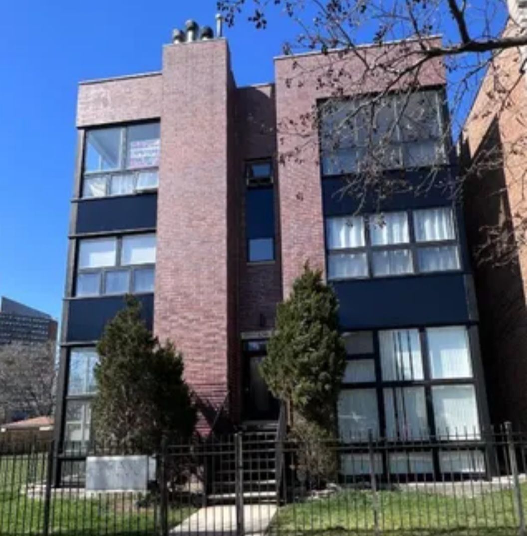 450 East Bowen Ave Unit 2W  