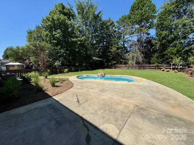 a view of a golf course