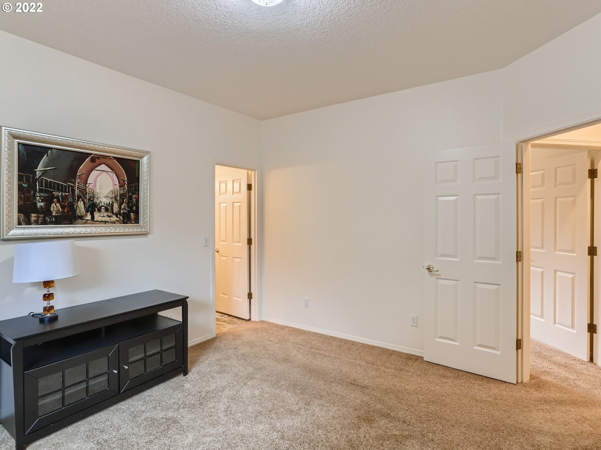 11370 Southwest Clifford Street Beaverton, OR 97008 - Photo 17 of 29 a view of workspace with cabinet