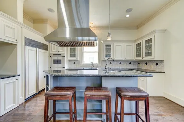 $5,300 | 122 Vieux Carre Drive, Houston, TX 77009