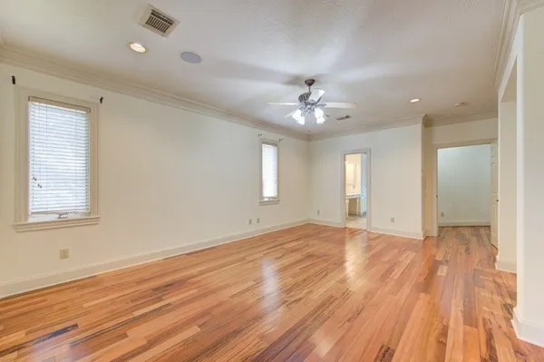 $5,300 | 122 Vieux Carre Drive, Houston, TX 77009