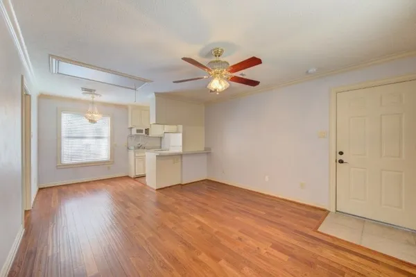 $5,300 | 122 Vieux Carre Drive, Houston, TX 77009