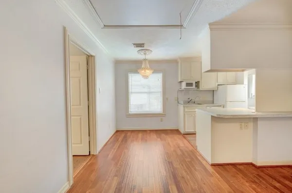 $5,300 | 122 Vieux Carre Drive, Houston, TX 77009