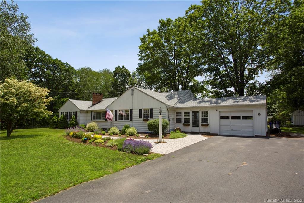 15 North Canton Road Simsbury, CT 06092 - Photo 1 of 1 Welcome to 15 North Canton Road in West Simsbury