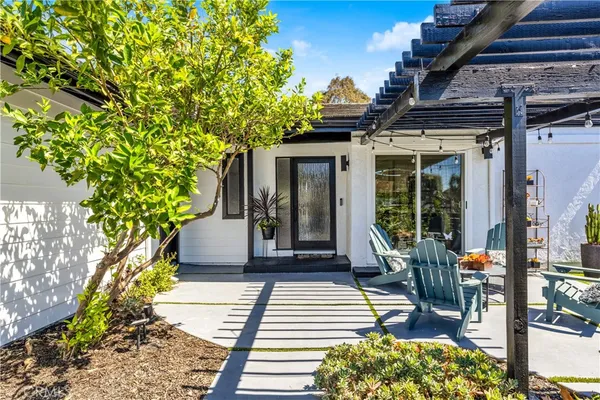 $1,899,000 | 802 Avenida Presidio, San Clemente, CA 92672