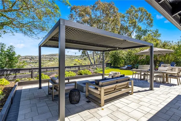 $1,899,000 | 802 Avenida Presidio, San Clemente, CA 92672