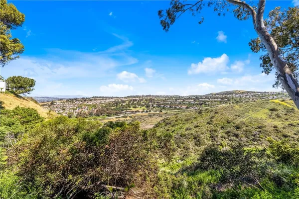 $1,899,000 | 802 Avenida Presidio, San Clemente, CA 92672