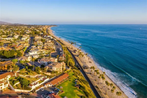 $1,899,000 | 802 Avenida Presidio, San Clemente, CA 92672