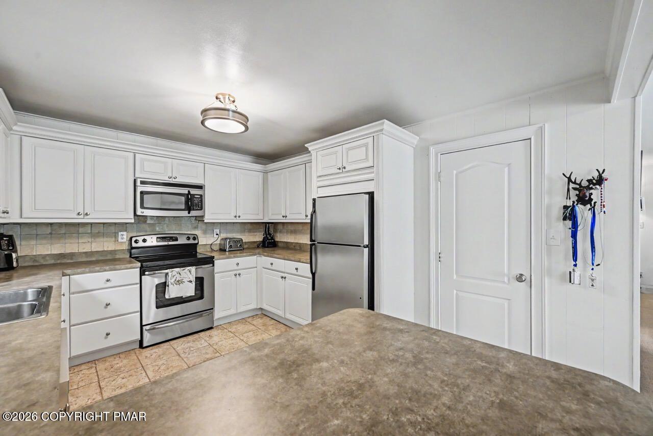 1233 Clear Pond Road Pocono Pines, PA 18350 - Photo 21 of 84 1233 Clear Pond Rd 17 Large