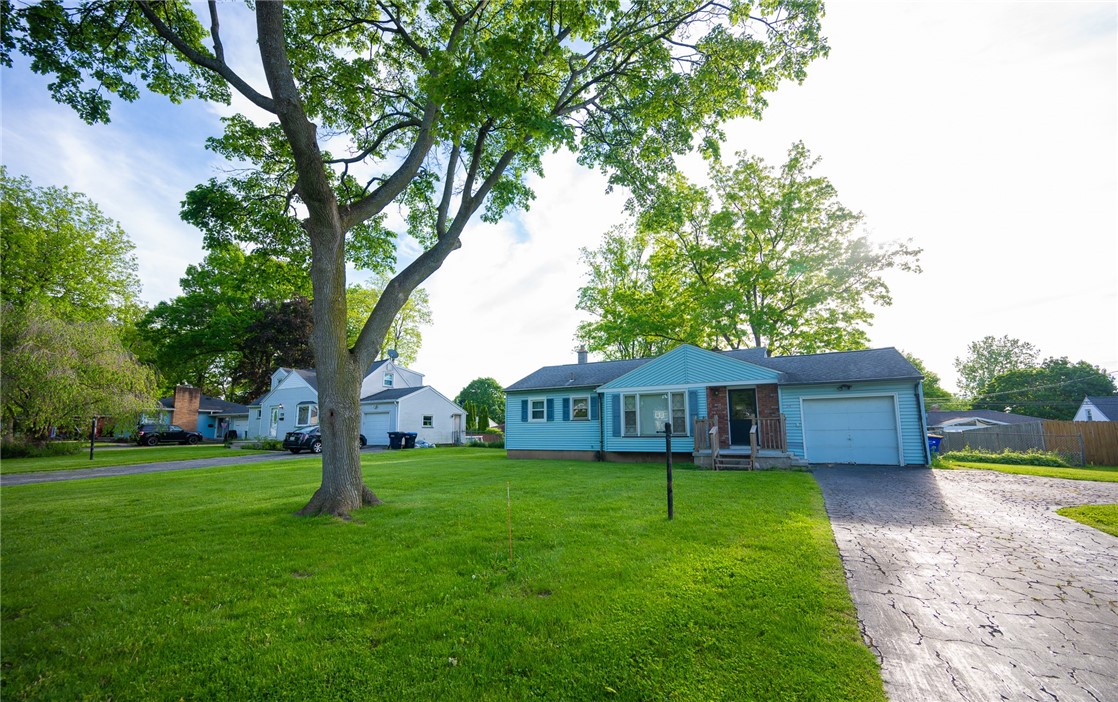 243 Dellwood Road Greece, NY 14616 - Photo 3 of 20