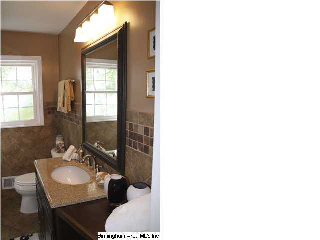 509 Rayburn Road Birmingham, AL 35226 - Photo 14 of 32