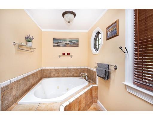 95 Pierce Road Weymouth, MA 02188 - Photo 14 of 18 Gallery Image 14