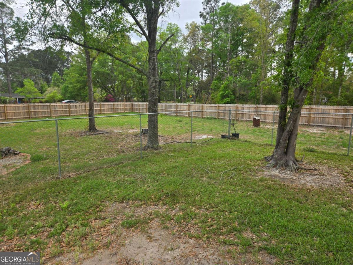 688 Linden Bluff Road Jesup, GA 31545 - Photo 17 of 28