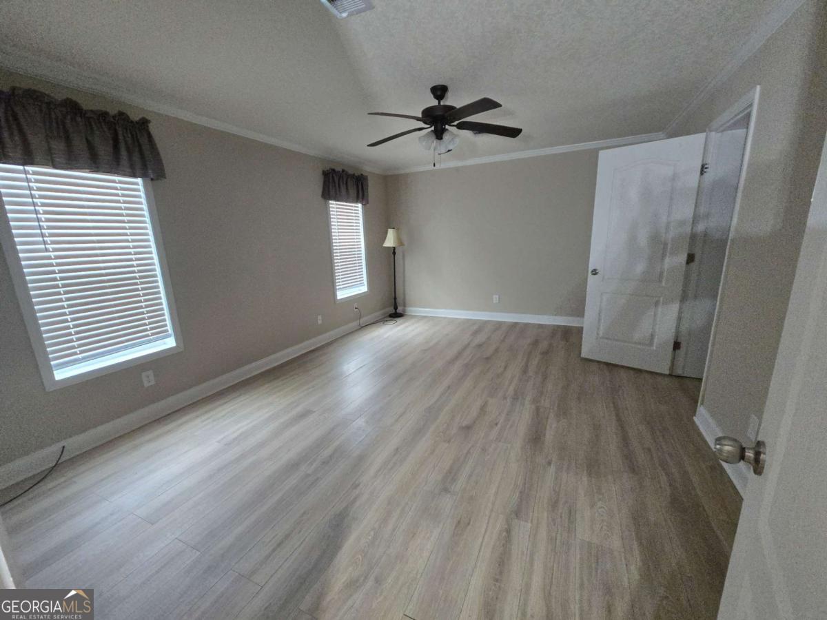 688 Linden Bluff Road Jesup, GA 31545 - Photo 7 of 28