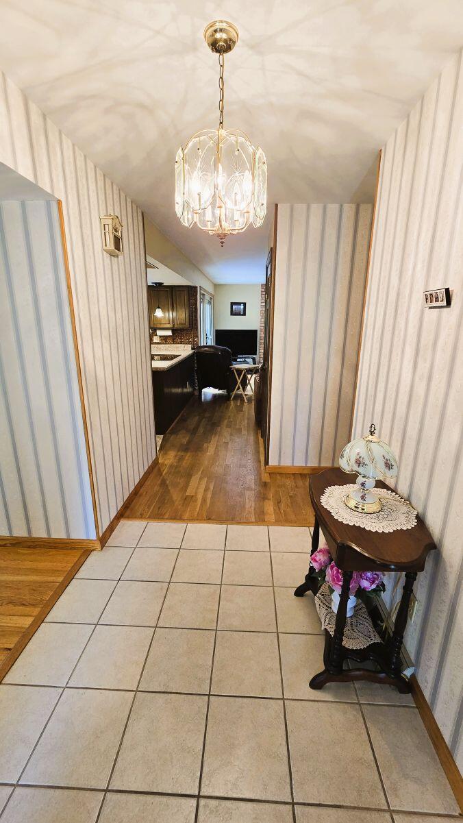 6407 Floyd Drive Springfield, OH 45502 - Photo 5 of 46