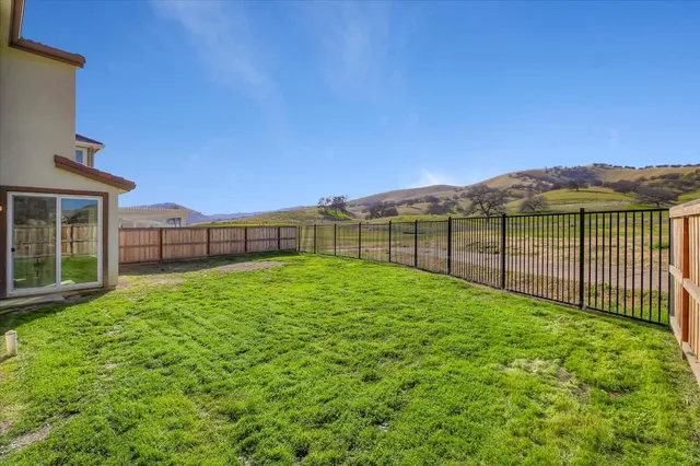 $484,000 | 21051 Pinot Noir Drive, Patterson, CA 95363