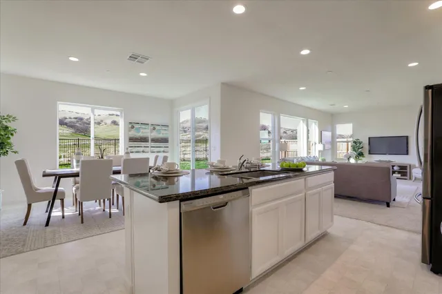 $484,000 | 21051 Pinot Noir Drive, Patterson, CA 95363