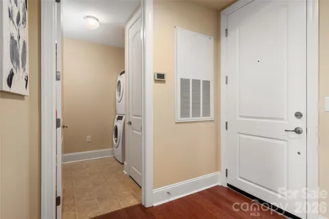 $389,999 | 4620 Piedmont Row Drive, Unit 415, Charlotte, NC 28210
